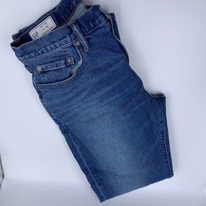 Women's Gap Jeans 👖 — size 30/30 slim fit